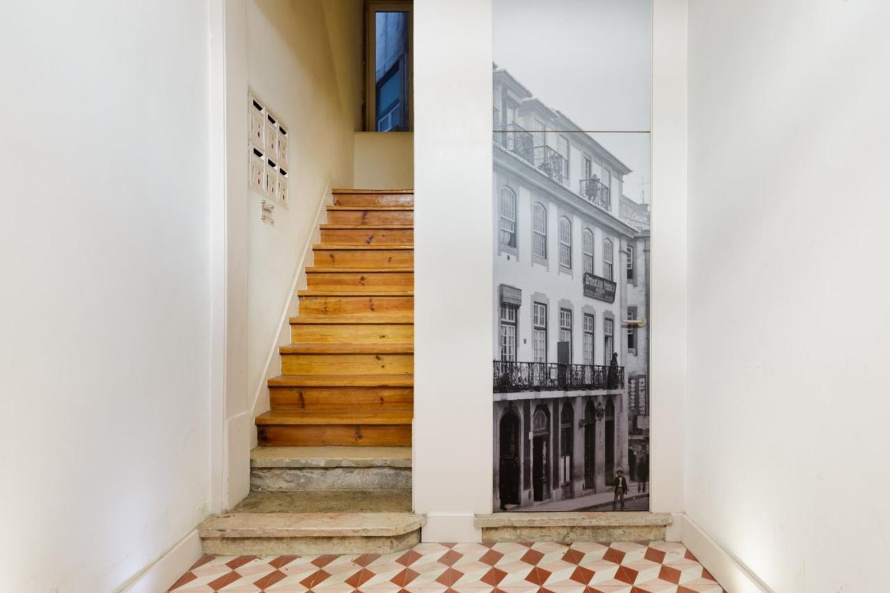 Update Urban Chic Flat In 19Th Century Building 2 Bedrooms & 2 Bathrooms & Ac Central Alfama District Lisboa Exteriör bild