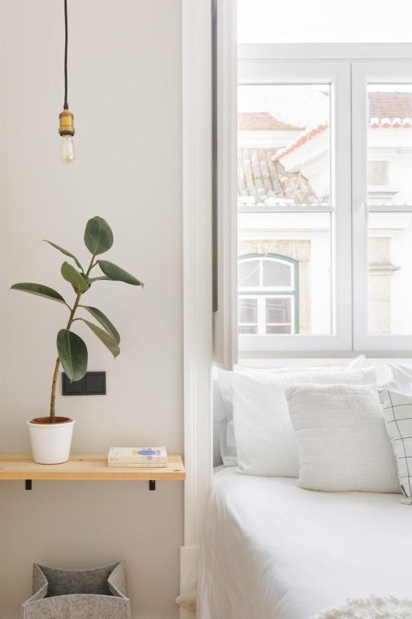 Update Urban Chic Flat In 19Th Century Building 2 Bedrooms & 2 Bathrooms & Ac Central Alfama District Lisboa Exteriör bild