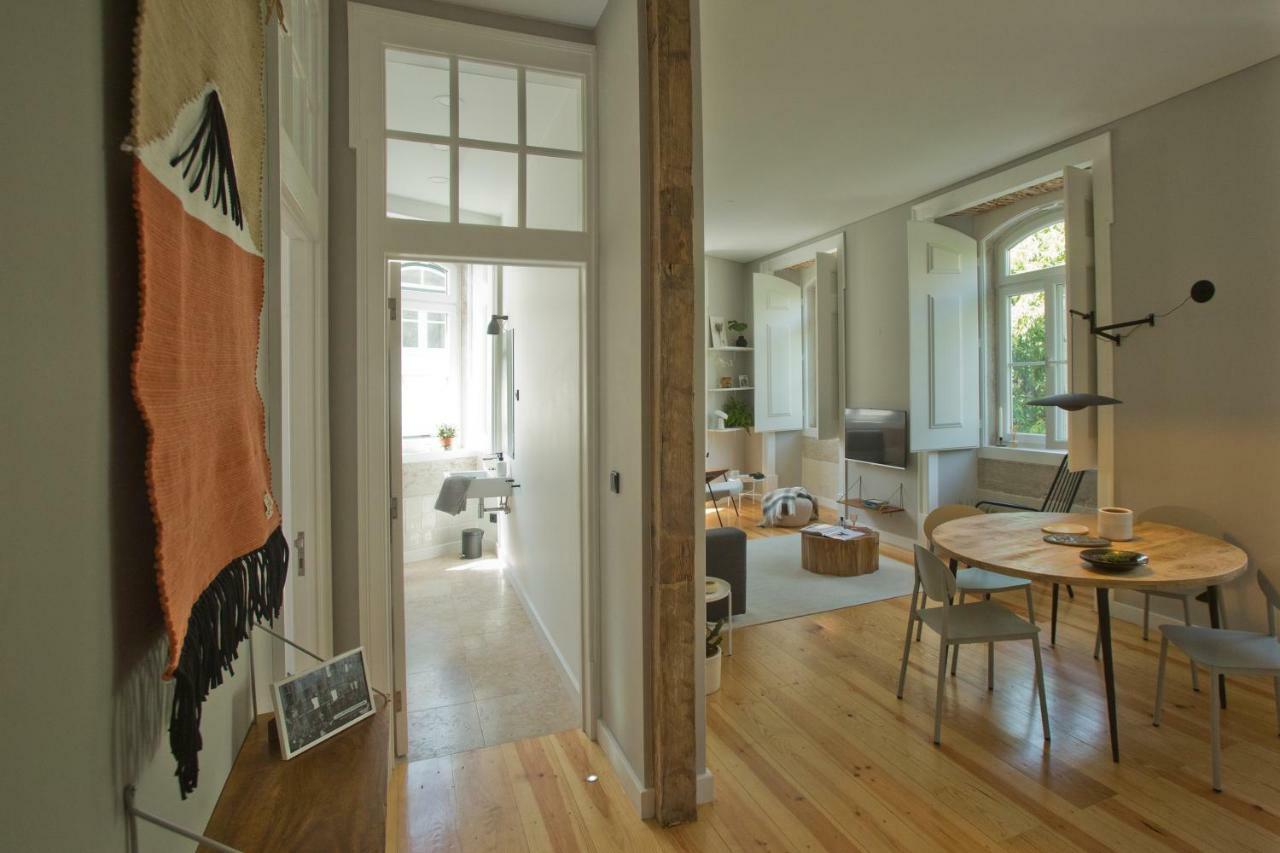 Update Urban Chic Flat In 19Th Century Building 2 Bedrooms & 2 Bathrooms & Ac Central Alfama District Lisboa Exteriör bild