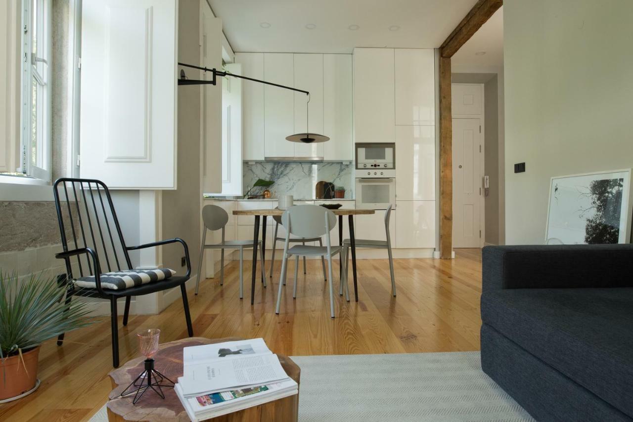 Update Urban Chic Flat In 19Th Century Building 2 Bedrooms & 2 Bathrooms & Ac Central Alfama District Lisboa Exteriör bild