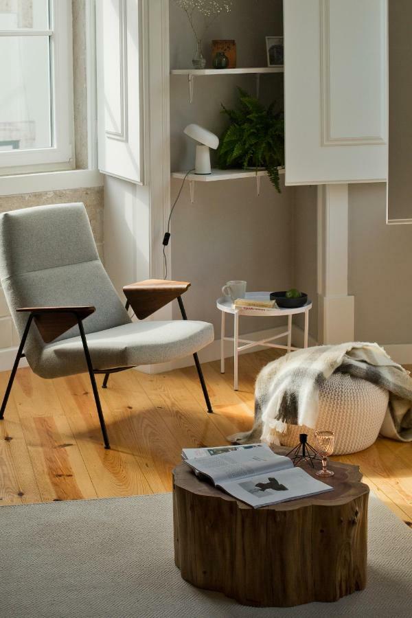 Update Urban Chic Flat In 19Th Century Building 2 Bedrooms & 2 Bathrooms & Ac Central Alfama District Lisboa Exteriör bild